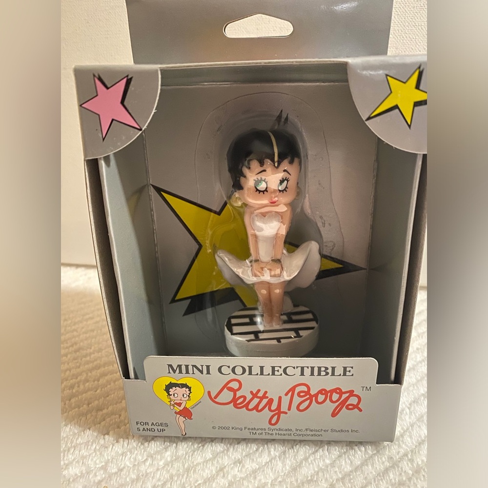 Betty Boop Vintage Collectable Figurine - Picture 11 of 13